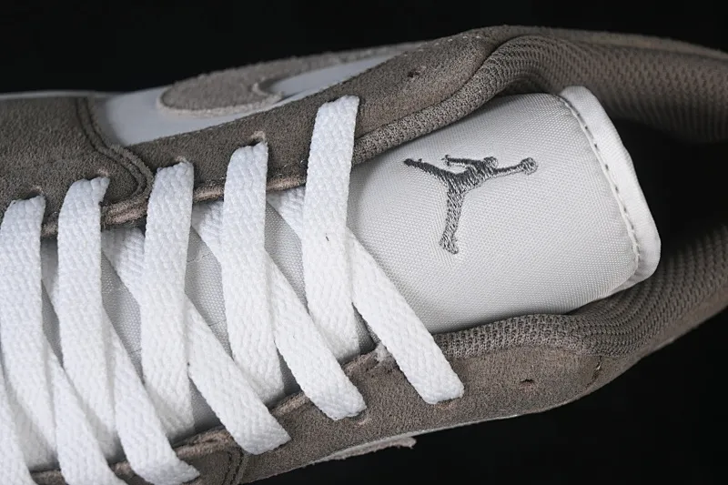 All categories Air Jordan Jordan series basketball shoes Air Jordan 1 Low Air Jordan 1 Low AJ1 Joe 1 white gray low-top retro cultural basketball shoes 553558-046